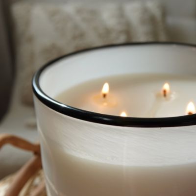 Champagne Luxe 4 Wick Candle, 86 oz. 