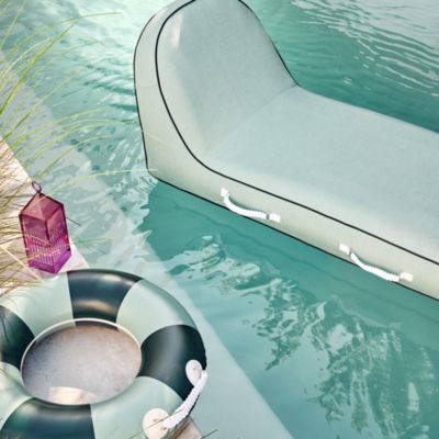 Color Blocked Classic Pool Float