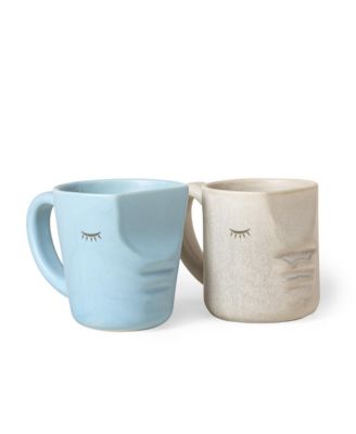  The Kissing Mugs