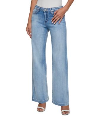 Joanne Low Rise Wide Leg Jeans in Salinas