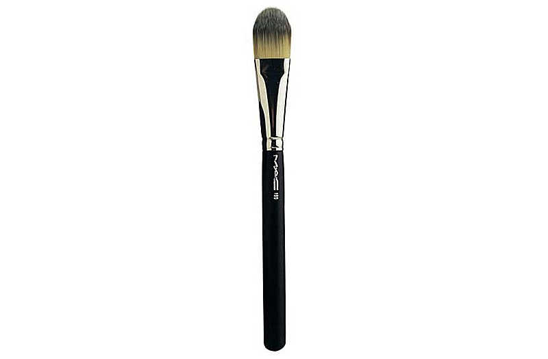 Mac 190 Short Handle Foundation Brush