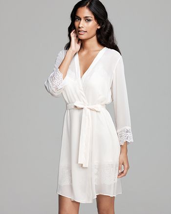 Oscar de la Renta Pink Label Timeless Romance Short Robe ...