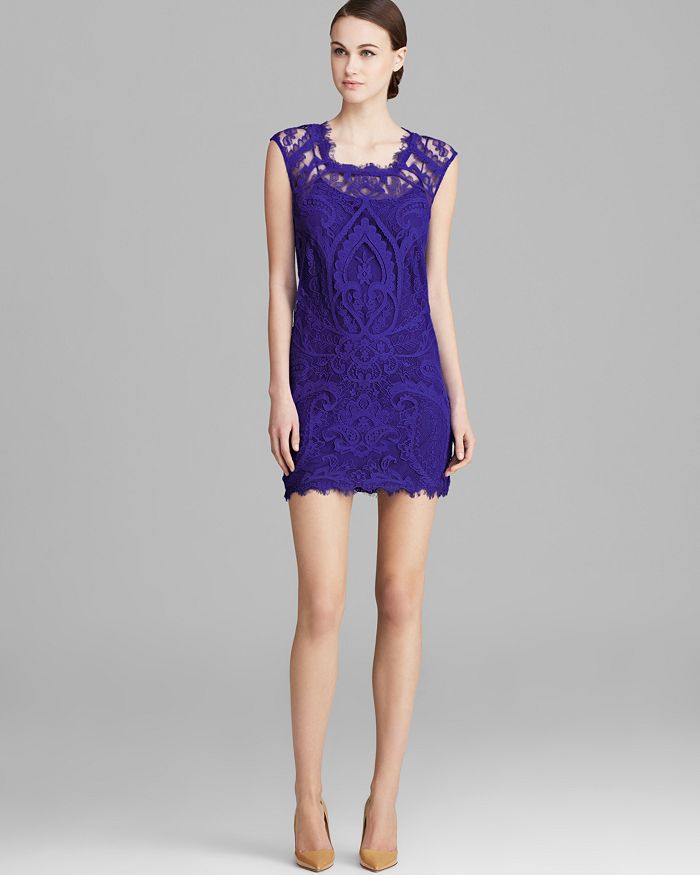 Artelier dresses shop