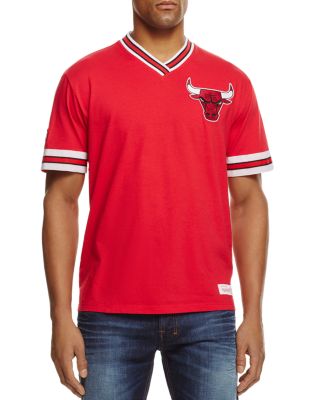 Women's V-Neck Pullover Chicago Bulls - Shop Mitchell & Ness