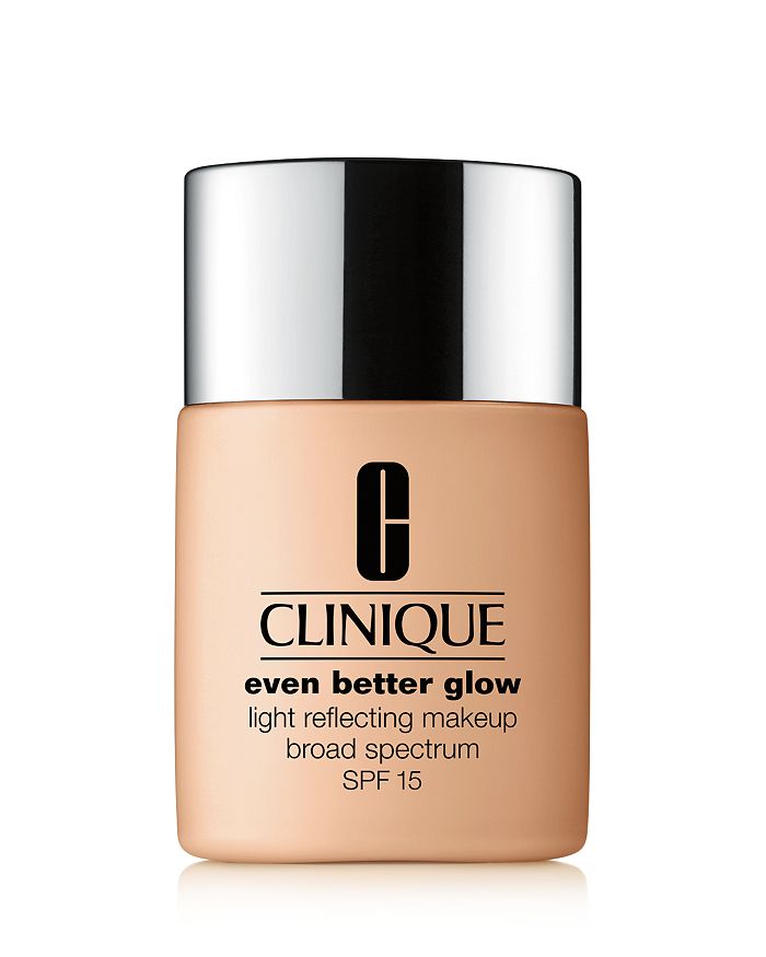Clinique Even Better & #153 Glow Light Reflecting Makeup Broad Spectrum Spf 15, 1.0 Oz./ 30 ml In Cn 02 Breeze