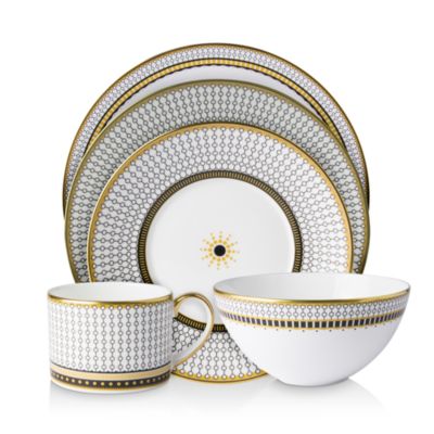 Royal Crown Derby - Oscillate Onyx Dinnerware