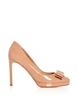 ferragamo womens heels