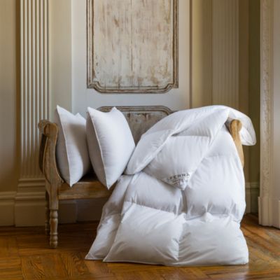 Cornwall Medium Down Comforter, Queen