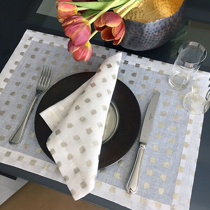 Shop Mode Living Antibes Napkins, Set Of 4 In Gold