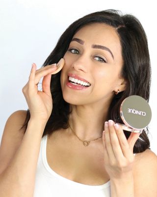 Stay-Matte Sheer Pressed Powder