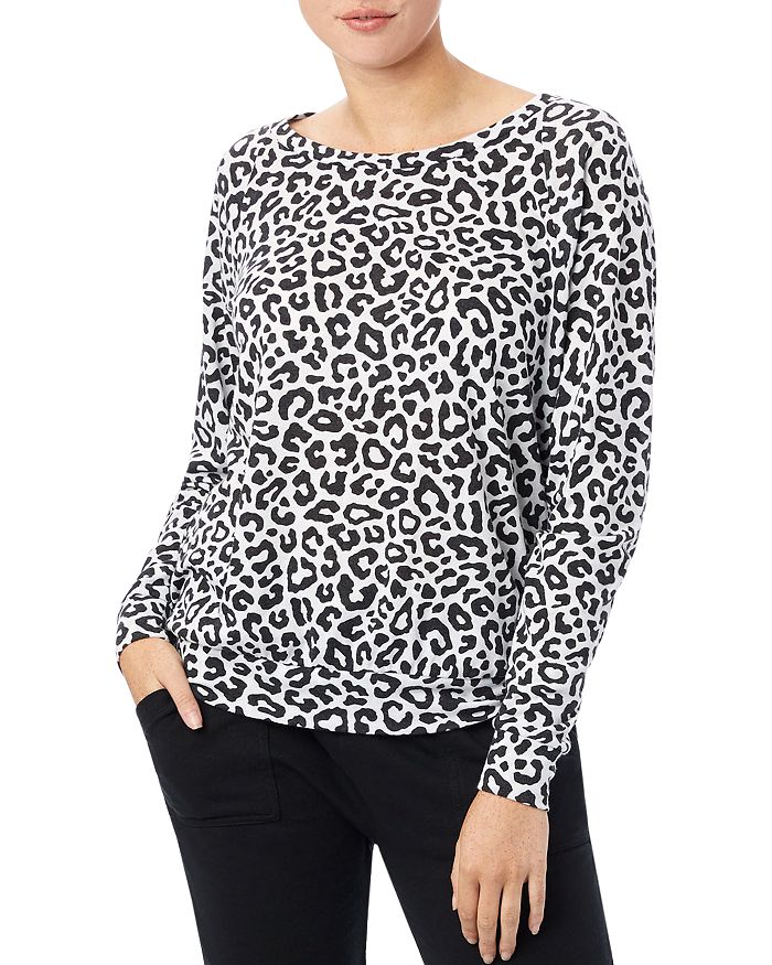 Alternative Pullover - Slouchy Patriotic In White Bold Leopard