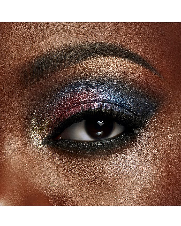 MAC MAC GRAND SPECTACLE EYE SHADOW X 25 PALETTE ($208 VALUE)