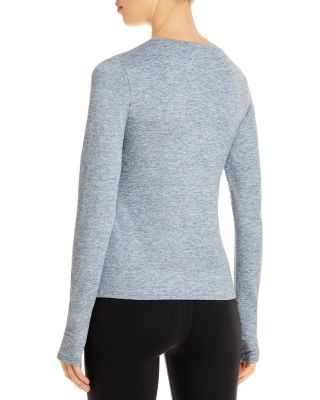 大人気【Alo Yoga】ヨガウェア Alosoft Finesse Tee ロゴ 長袖 Alosoft Crop Finesse Long Sleeve - Black | Alo Yoga