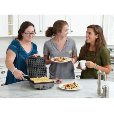 WAF-300 Belgian Waffle Maker with Pancake Plates
