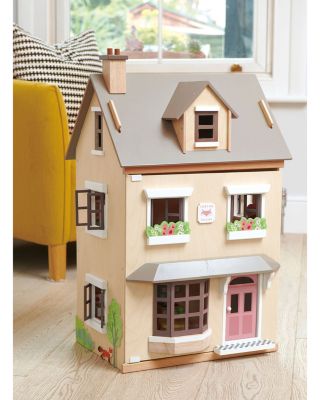 Foxtail Villa Dollhouse - Ages 3+