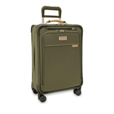 Baseline Essential Carry On Spinner Suitcase