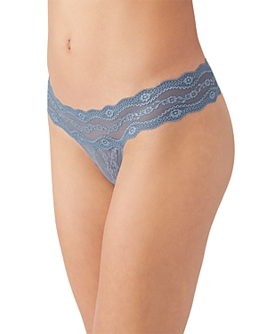 B.TEMPT'D BY WACOAL B.TEMPT'D BY WACOAL LACE KISS THONG