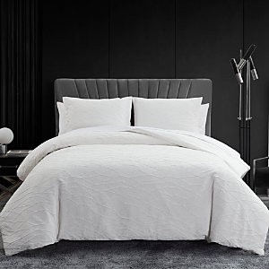 Shop Vera Wang Abstract Crinkle White Comforter Set, Queen