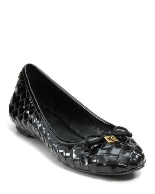 tory burch flats bloomingdales
