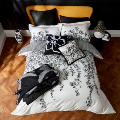 Elegance Floral Bedding Collection