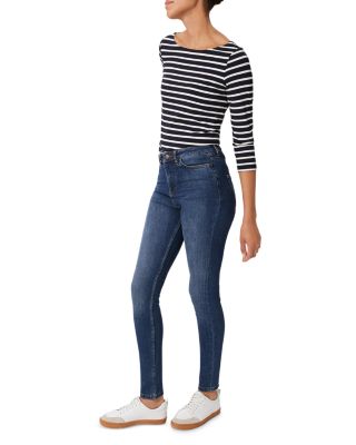 Gia Sculpting Skinny Jeans in Mid Wash