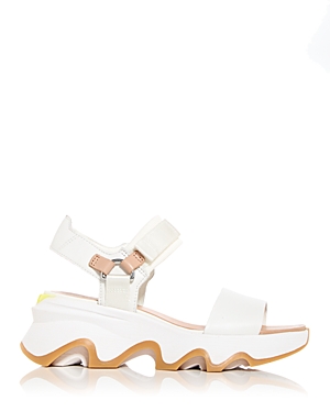 Sorel Kinetic Impact Y Strap Sandals In Sea Salt, Koi
