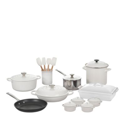 Le Creuset - 20 Piece Mixed Materials Cookware Set