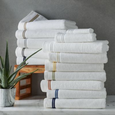 Aura Hand Towel
