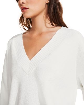 Boucle V Neck Sweatshirt