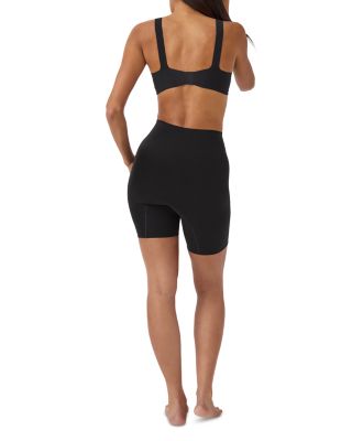 SPANXsculpt™ Seamless Power Mid-Thigh Short