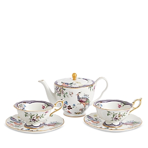 Wedgwood Fortune Teapot and Set of 2 Teacups & Saucers