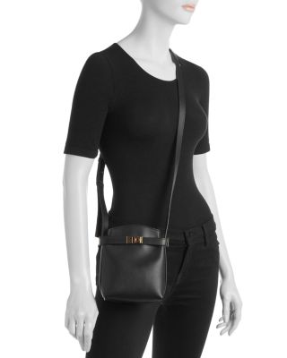 ハンドバッグ SMALL BICOLOR HUG HANDBAG Hug bicolor handbag (M) - Women | Ferragamo