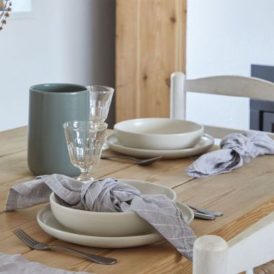 Pacifica Dinnerware Collection