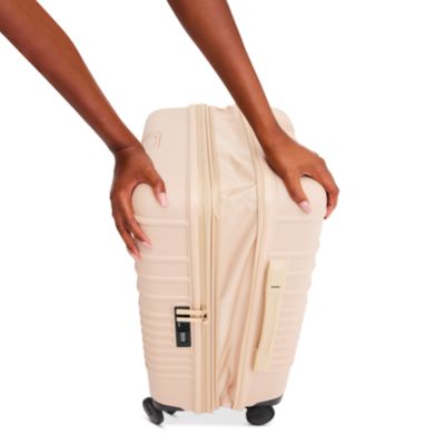 Medium Check-in Roller in Beige