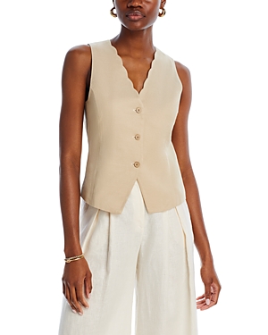 Cupio Scallop Detail V Neck Vest In Safari