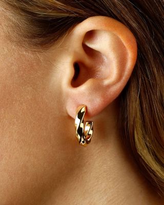 14K Yellow Gold Twisted Oval Hoop Earrings