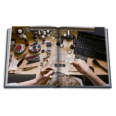 The Connoisseur's Guide to Fine Timepieces: European Watch Company Book