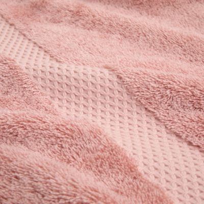 Etoile Bath Towel Collection