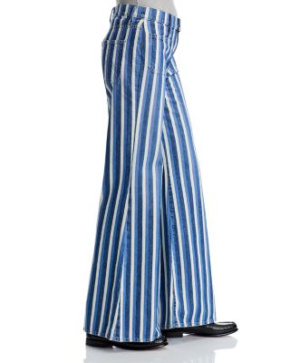 Patch Pocket Twister Sneaker Jeans in Following Up