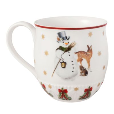 Toy's Fantasy Mug: Building a Snowman