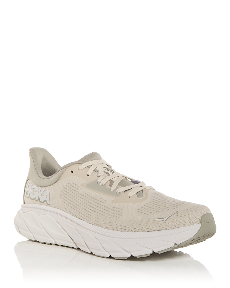 Hoka Arahi 7 Running Shoe In Oat Milk / Barley