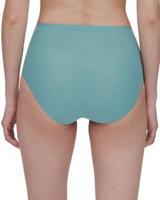 Soft Stretch One-Size Seamless Briefs