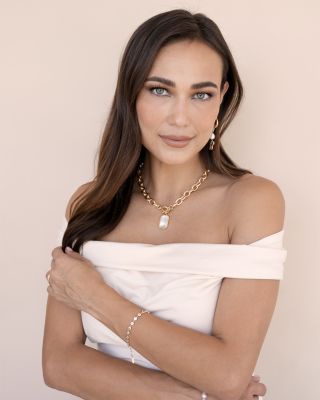 Mother Of Pearl Chain Link Pendant Necklace in 18K Gold Plated, 17"