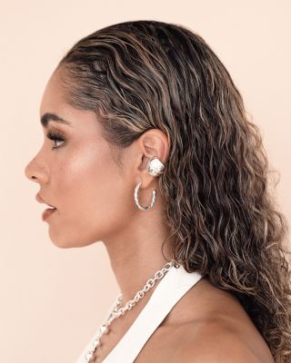 Center Crystal Line Single Chunky Ear Cuff 