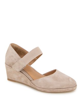 Women's Oriana Wedge Pumps