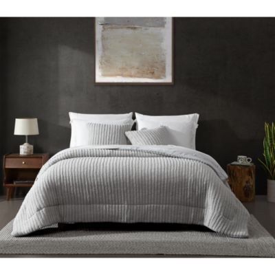Snug Piped Comforter, King