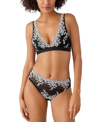 Embrace Lace™ Convertible Plunge Soft Cup Wireless Bra