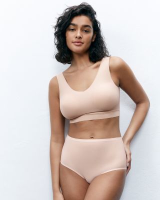 Soft Stretch Wireless Padded V-Neck Bra