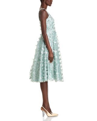 3D Appliqu&amp;eacute; Midi Dress