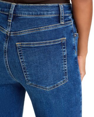 Le Sleek Straight Leg Jeans in Femma